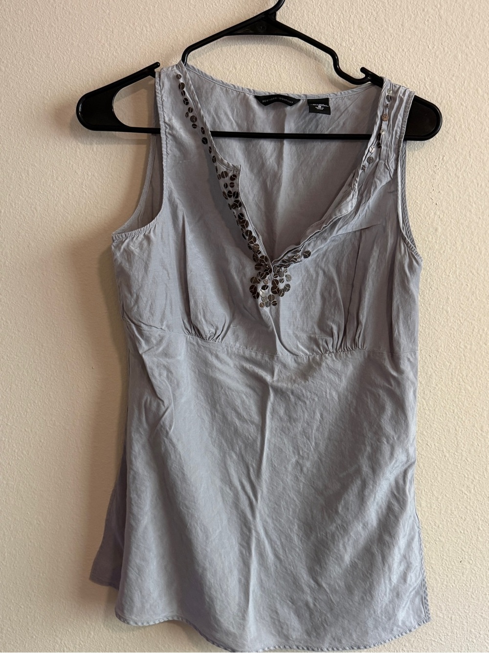 New York & Company Light Gray Sleeveless V-Neck Tank with Sequin Trim